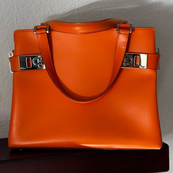 Salvatore Ferragamo Handbag Gancini 2 Way Leather Orange Used - Picture 2 of 10